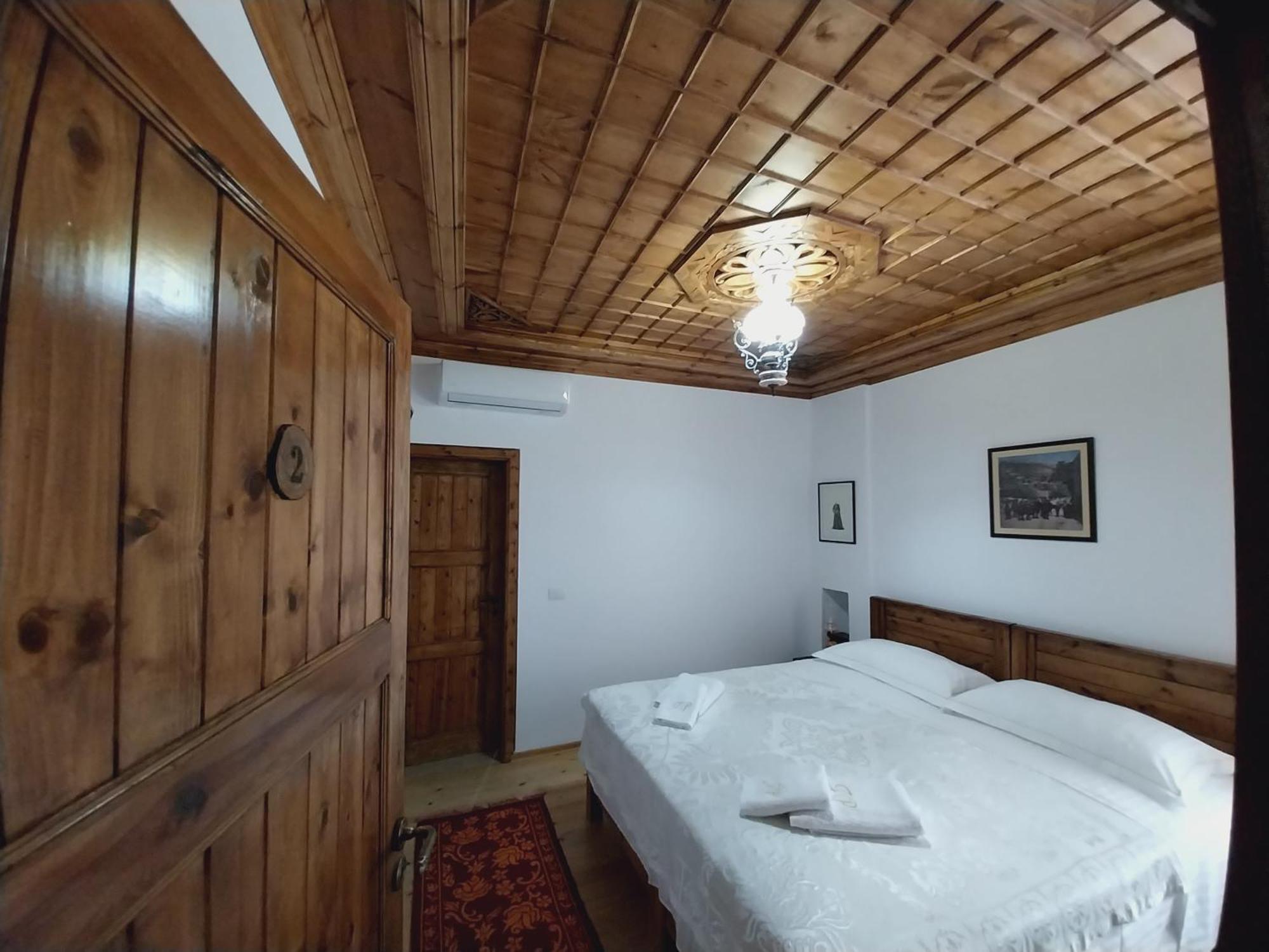 Guest House J.Prifti 培拉特 外观 照片