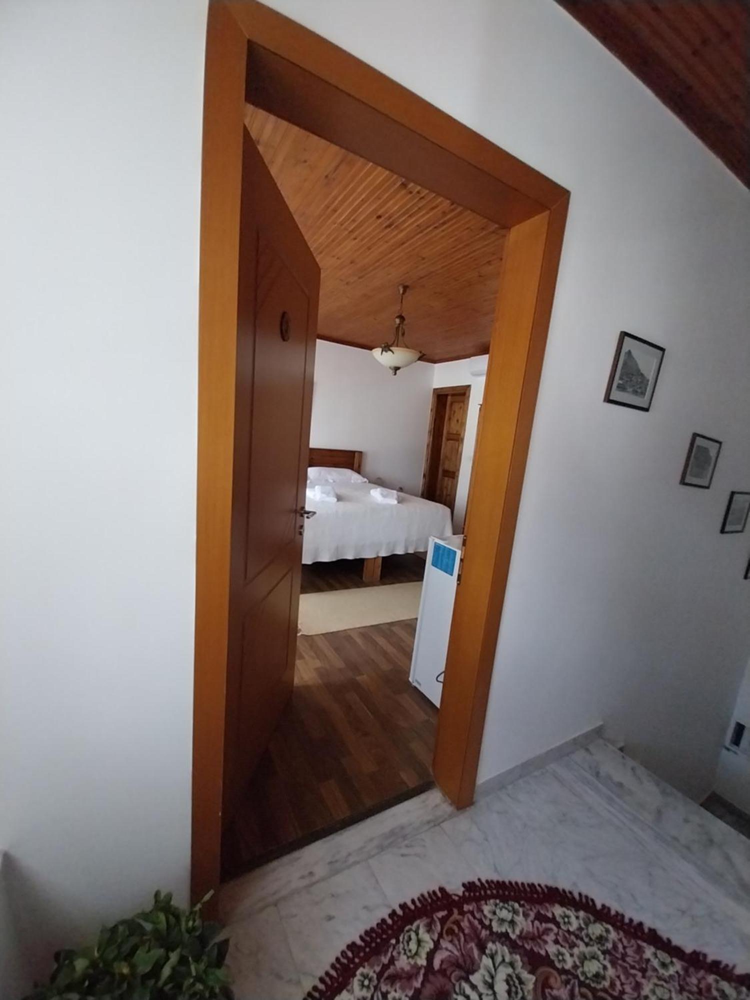 Guest House J.Prifti 培拉特 外观 照片