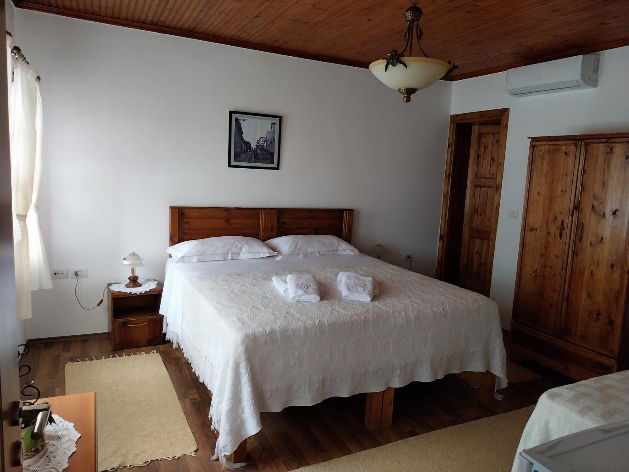 Guest House J.Prifti 培拉特 外观 照片